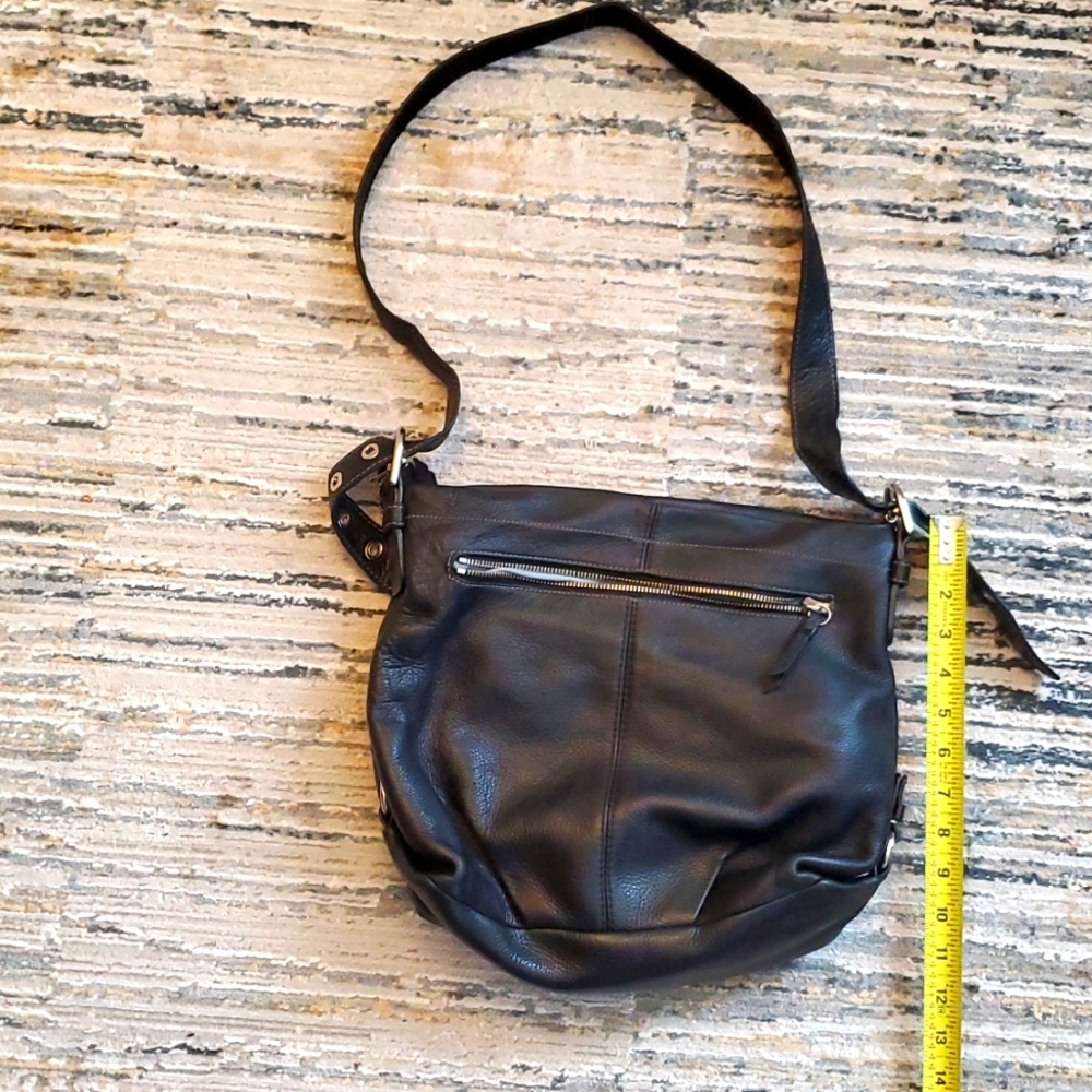 01  leather Coach purse